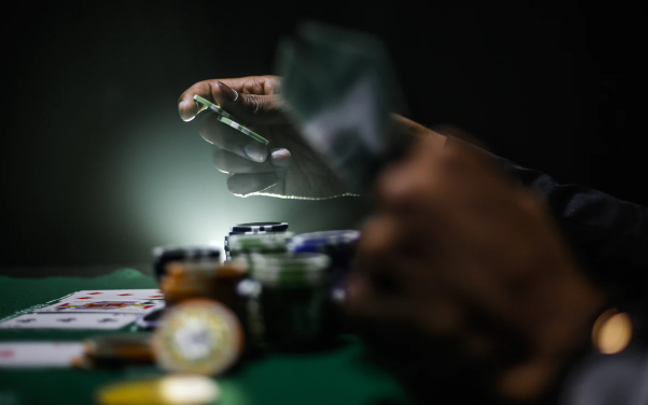 Pot Stealing Strategy in Poker - How to Optimize Your Advantage