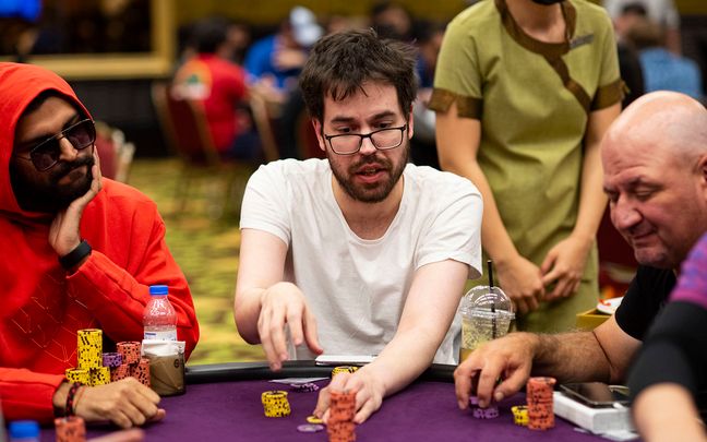 [Live Update] Level 11 Begins (144 Day 1A Players Left); Dominik Nitsche Eliminated by Julien Rouxel; Double for Florencio Campomanes