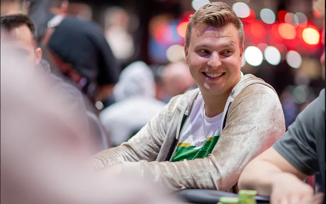 Main Event WSOP 2024 - Day 4 cùng Aleksej Ponakov