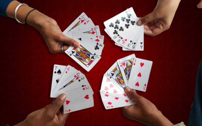 Show hand là gì? 8 cách sử dụng show hand hiệu quả nhất trong poker