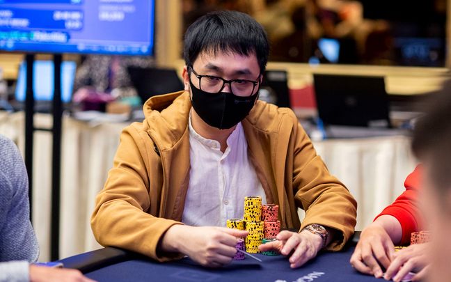 [Live Update] Trung Ha Nguyen Five-Bets It Preflop Against Tetsuya Tsujisaka; Emma Lee Doubles Thru Calvin Tan