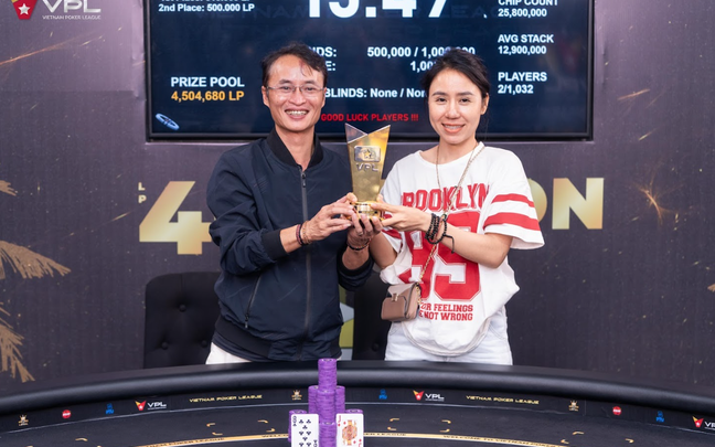 Pham Tien Dung clinched the Kick-off Event championship cup after a thrilling and captivating heads-up showdown.